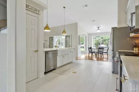 Kitchen - 5662 Als Way, Milton, FL 32583 photo 5 of 5