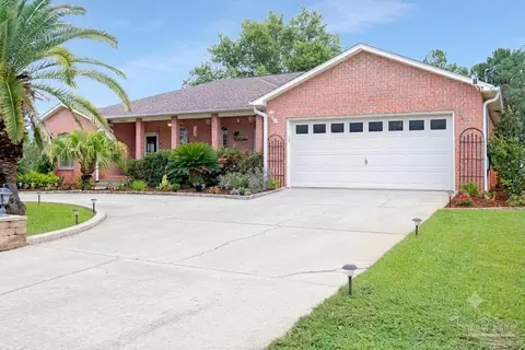 Exterior - 5662 Als Way, Milton, FL 32583 photo 2 of 15