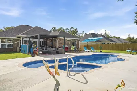 Exterior - 6552 Martin Rd, Milton, FL 32570 photo 3 of 11