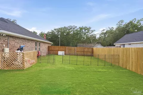 Exterior - 6552 Martin Rd, Milton, FL 32570 photo 10 of 11