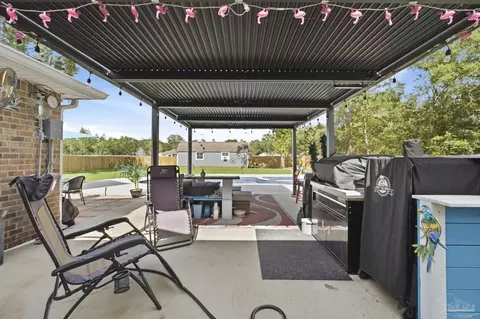Exterior - 6552 Martin Rd, Milton, FL 32570 photo 6 of 11