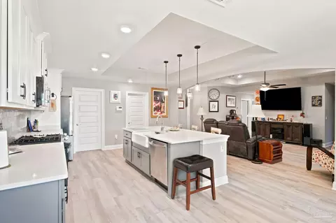 Entry Way - 6552 Martin Rd, Milton, FL 32570 photo 5 of 5