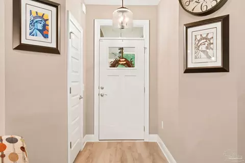 Entry Way - 6552 Martin Rd, Milton, FL 32570 photo 1 of 5