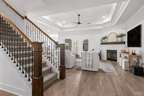 Entry Way - 5970 Cherry Hill Cir, Pace, FL 32571 photo 4 of 5