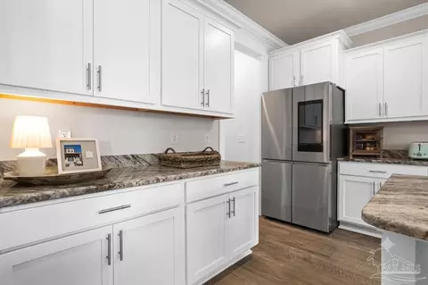 Kitchen - 5970 Cherry Hill Cir, Pace, FL 32571 photo 2 of 7