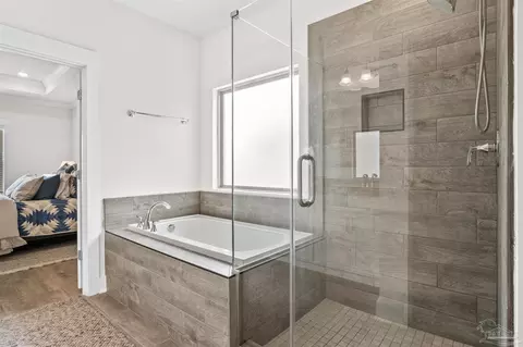 Bath - 5970 Cherry Hill Cir, Pace, FL 32571 photo 5 of 11