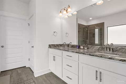Bath - 5970 Cherry Hill Cir, Pace, FL 32571 photo 2 of 11