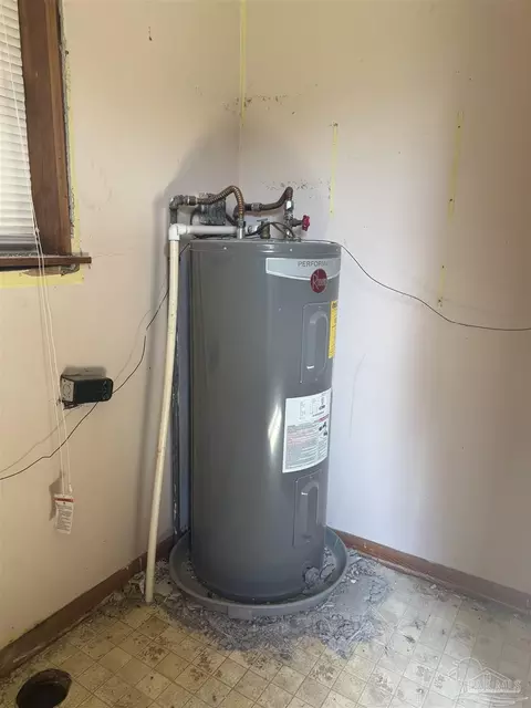 Other - 4663 Chumuckla Hwy, Pace, FL 32571 photo 3 of 10