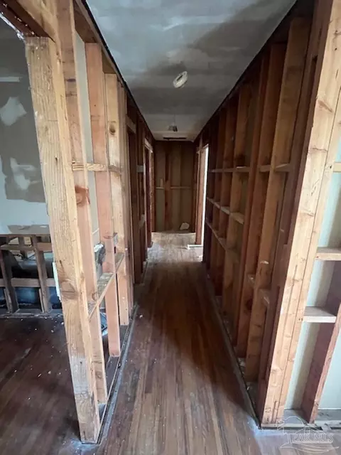 Entry Way - 4663 Chumuckla Hwy, Pace, FL 32571 photo 1 of 3