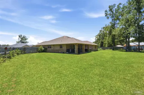 Exterior - 6009 Parsonage Cir, Milton, FL 32570 photo 3 of 9
