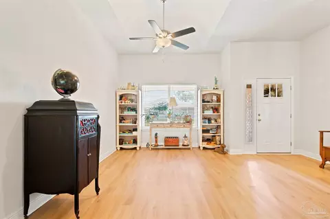Entry Way - 6009 Parsonage Cir, Milton, FL 32570 photo 2 of 4