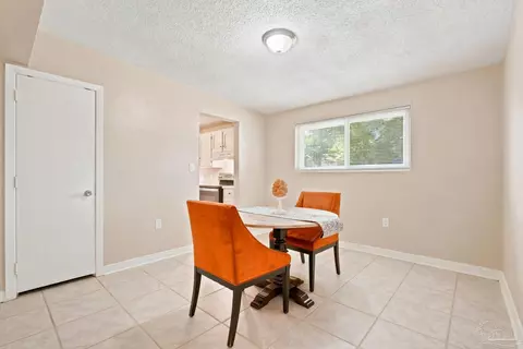 Dining - 6517 Robin Ave, Milton, FL 32570 photo 1 of 1