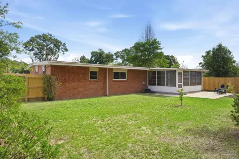 Exterior - 6517 Robin Ave, Milton, FL 32570 photo 4 of 4
