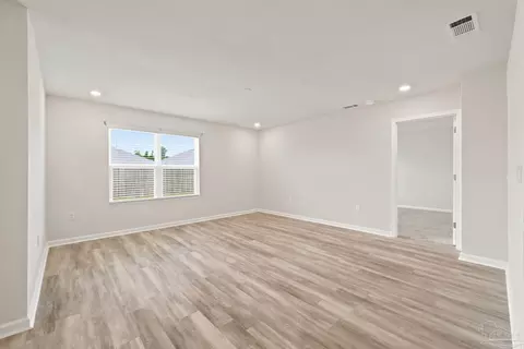 Living - 4381 Tiger Oak Ct, Pace, FL 32571 photo 3 of 4