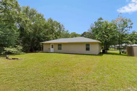 Exterior - 7224 Putter Ln, Milton, FL 32570 photo 4 of 4