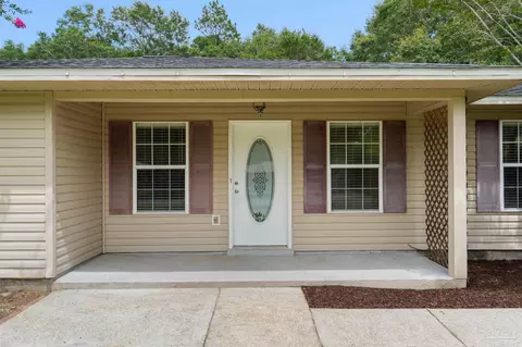 Exterior - 7224 Putter Ln, Milton, FL 32570 photo 1 of 4