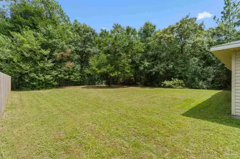 Exterior - 7224 Putter Ln, Milton, FL 32570 photo 3 of 4