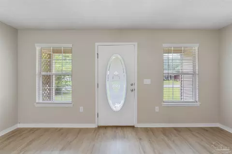 Entry Way - 7224 Putter Ln, Milton, FL 32570 photo 1 of 2