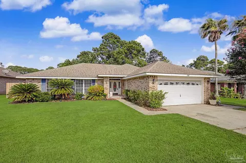 1347 Connemara Cir, Gulf Breeze, FL 32563