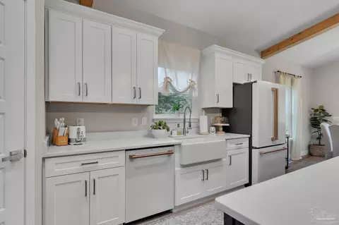 Kitchen - 4853 Aleff Rd, Pace, FL 32571 photo 8 of 14