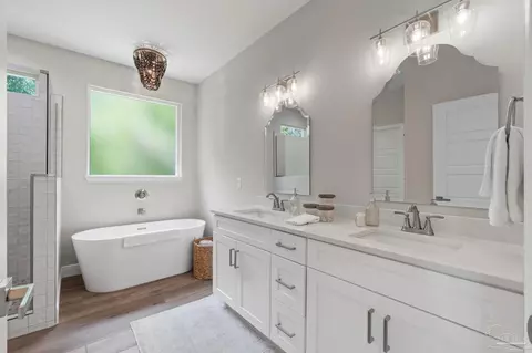 Bath - 4853 Aleff Rd, Pace, FL 32571 photo 1 of 11