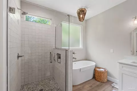 Bath - 4853 Aleff Rd, Pace, FL 32571 photo 7 of 11
