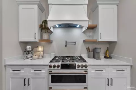 Kitchen - 4853 Aleff Rd, Pace, FL 32571 photo 7 of 14