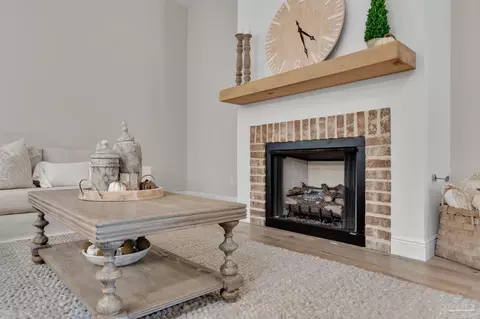 Living - 4853 Aleff Rd, Pace, FL 32571 photo 2 of 5