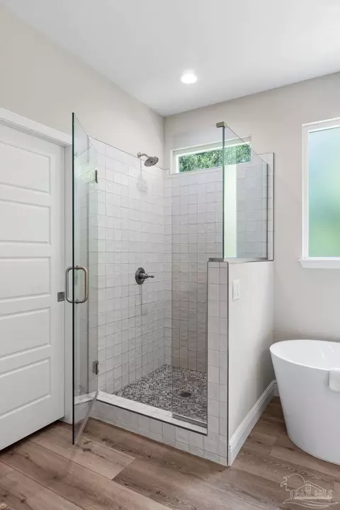 Bath - 4853 Aleff Rd, Pace, FL 32571 photo 9 of 11