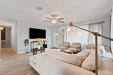 5731 Morgan Rd, Mcdavid, FL 32568 photo 11