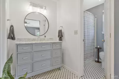 Bath - 5688 Dove Dr, Pace, FL 32571 photo 1 of 3