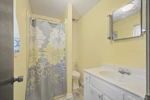 Bath - 4808 Friendly St, Pace, FL 32571 photo 2 of 2