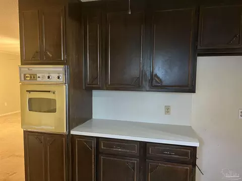 Kitchen - 4808 Friendly St, Pace, FL 32571 photo 3 of 7