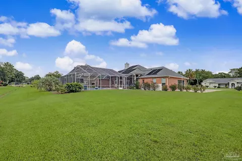 Exterior - 5625 Sandstone Dr, Pace, FL 32571 photo 7 of 14