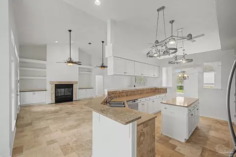 Kitchen - 5625 Sandstone Dr, Pace, FL 32571 photo 3 of 5