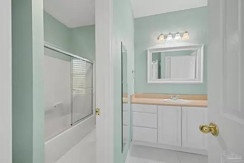 Bath - 5625 Sandstone Dr, Pace, FL 32571 photo 3 of 7