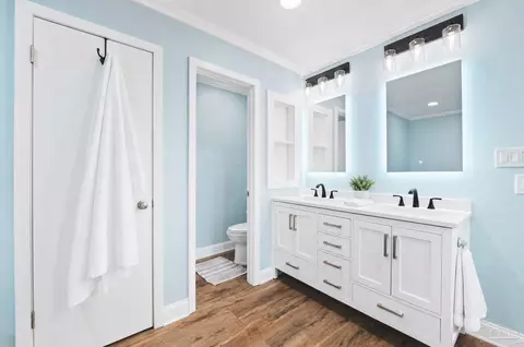 Bath - 2379 Risen Dr, Cantonment, FL 32533 photo 4 of 5