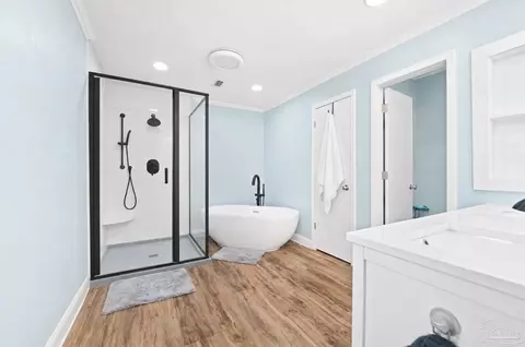 Bath - 2379 Risen Dr, Cantonment, FL 32533 photo 2 of 5