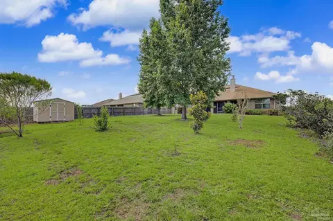 Exterior - 4833 Perspective Dr, Milton, FL 32570 photo 6 of 8