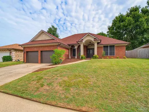 2101 Pin High Dr, Pensacola, FL 32526