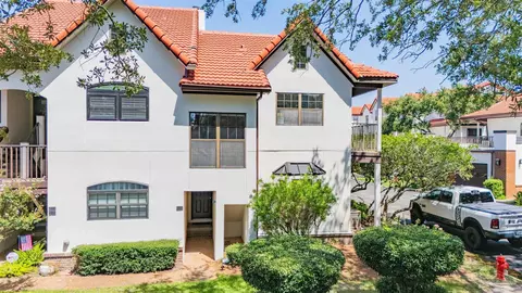 120 Baybridge Dr #G, Gulf Breeze, FL 32561