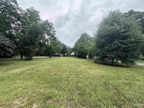 202 Yoakum Ct, Pensacola, FL 32505