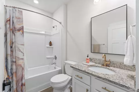 Bath - 7780 Saddlebrook Ave, Pace, FL 32571 photo 2 of 3