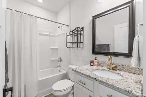 Bath - 7780 Saddlebrook Ave, Pace, FL 32571 photo 3 of 3