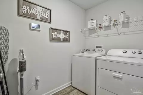 7494 Oak Lake Blvd, Pensacola, FL 32526