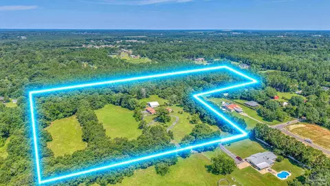 7621 Chellie Rd, Pensacola, FL 32526