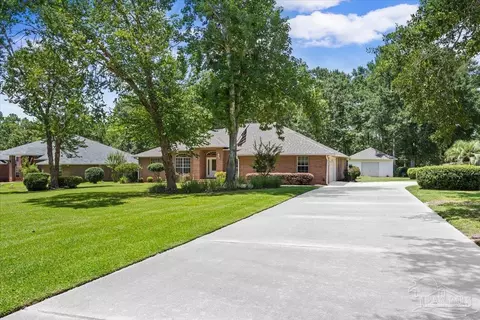 Exterior - 964 Broken Arrow Ln, Cantonment, FL 32533 photo 3 of 9