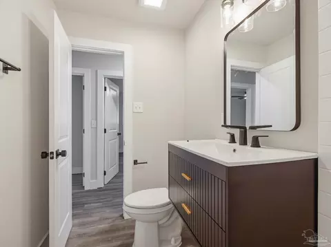 Bath - 6426 Julia Dr, Milton, FL 32570 photo 3 of 3