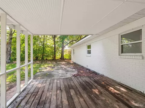 Exterior - 6426 Julia Dr, Milton, FL 32570 photo 2 of 5