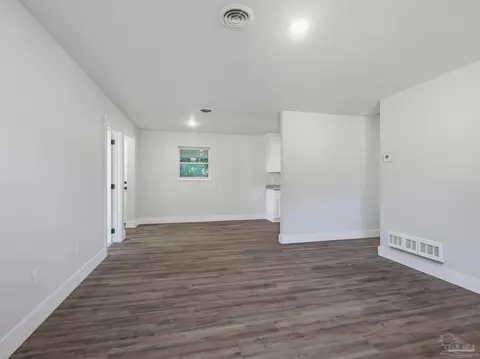 Living - 6426 Julia Dr, Milton, FL 32570 photo 2 of 3